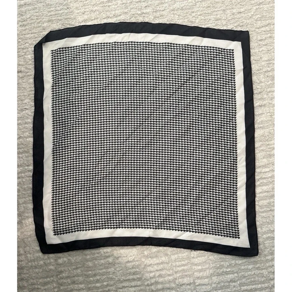 Black and White Houndstooth Pattern Square Scarf 21x21